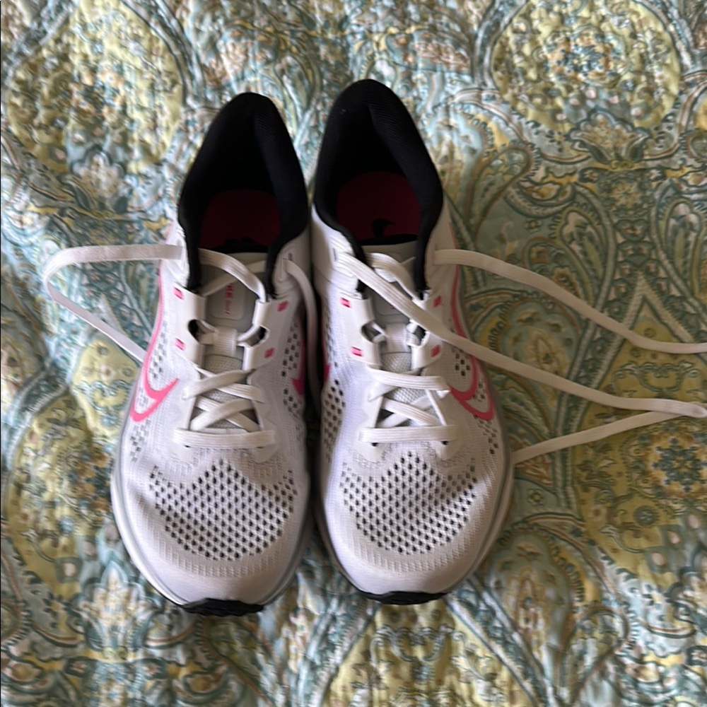 Nike Light Pink Mesh Athletic Sneakers